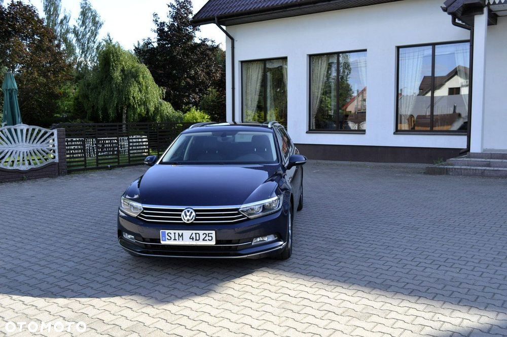 Volkswagen Passat - 2