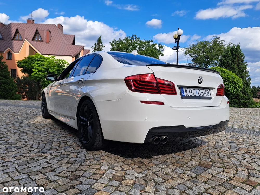 BMW Seria 5 528i xDrive - 11