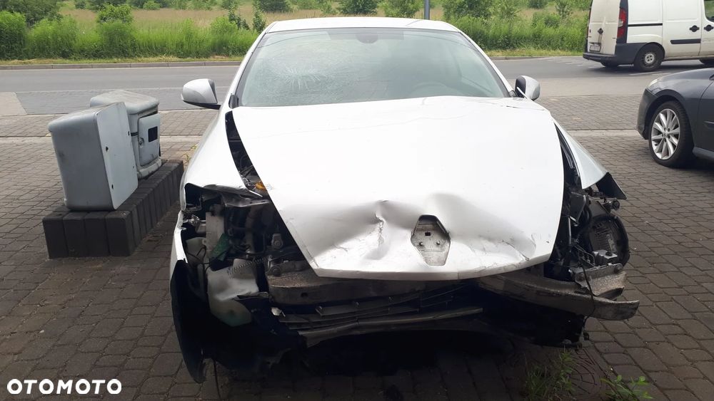 Renault Laguna 3.0 dCi V6 Initiale - 4