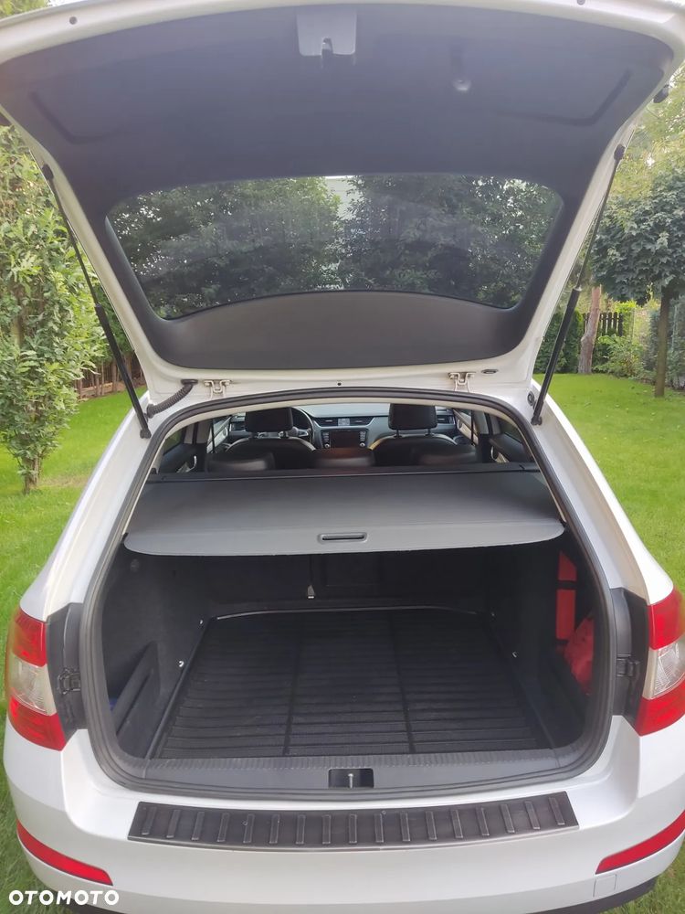 Skoda Octavia Combi 1.6 TDI (Green tec) DSG Style - 22