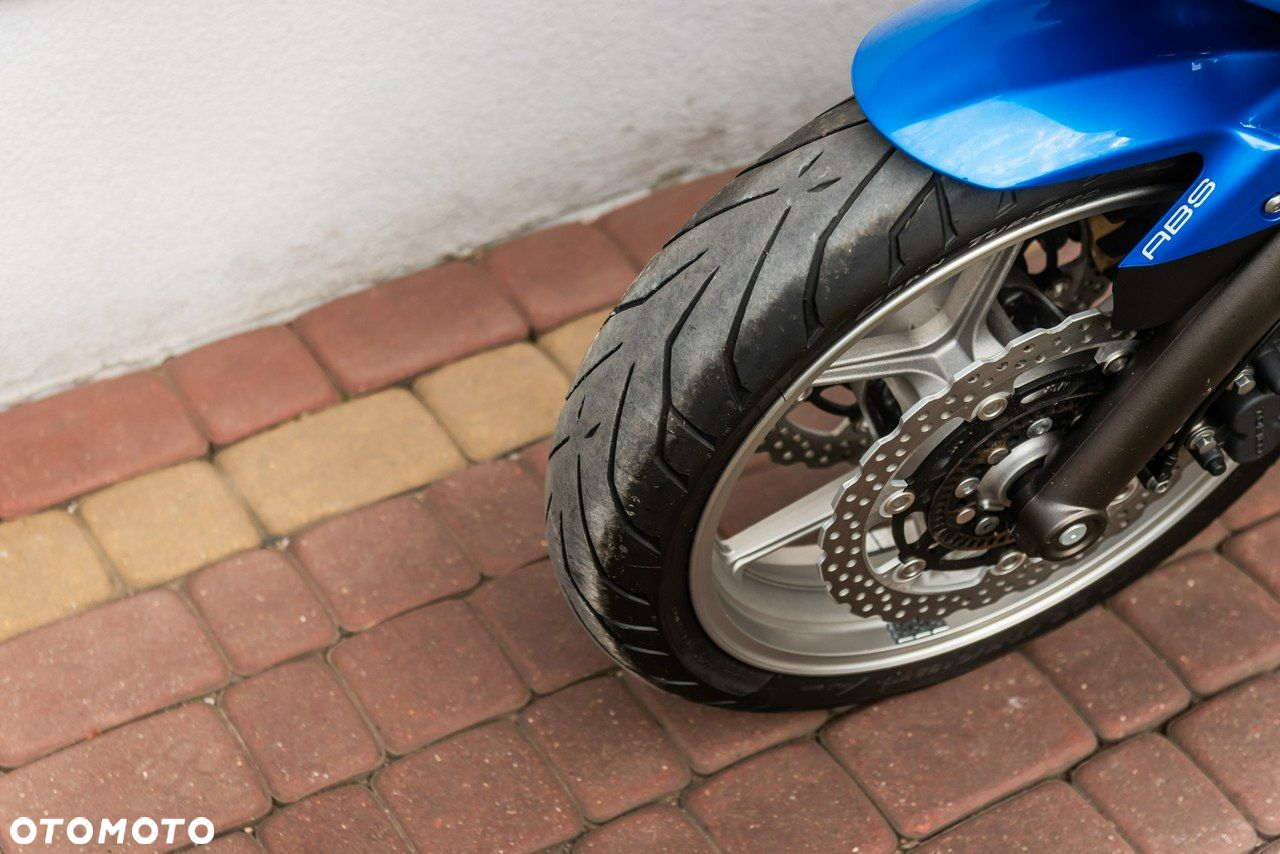 Kawasaki ER - 7