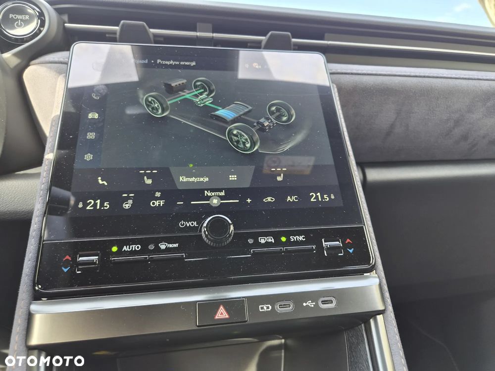 Lexus LBX 1.5 Hybrid Cool AWD - 13