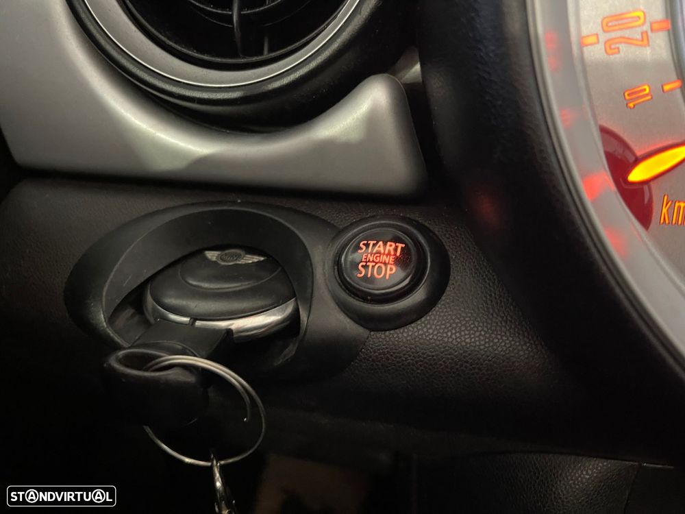 MINI Cabrio Cooper D - 32