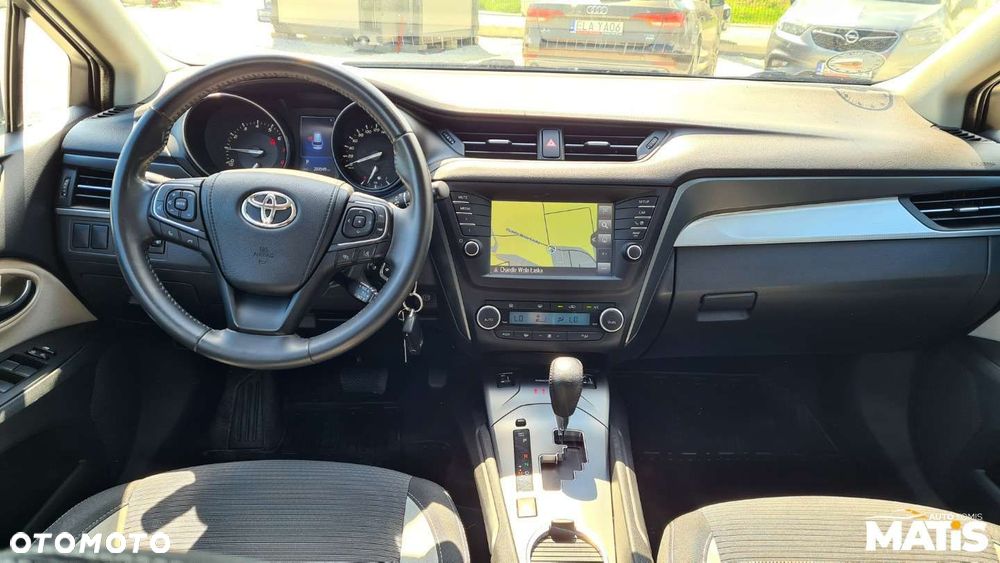 Toyota Avensis - 4