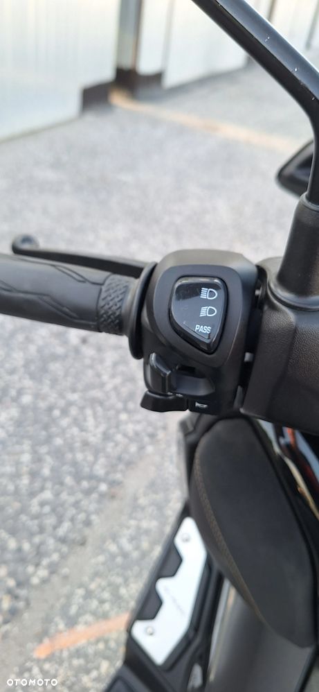 Yamaha X-max - 34