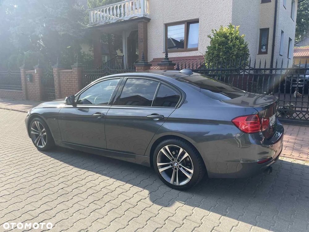 BMW Seria 3 328i - 6