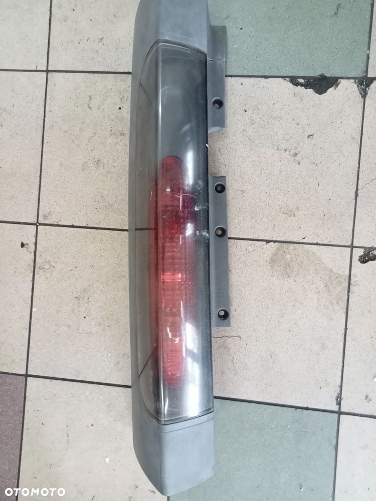 lampa lewa prawa  tył vivaro 1 - 5
