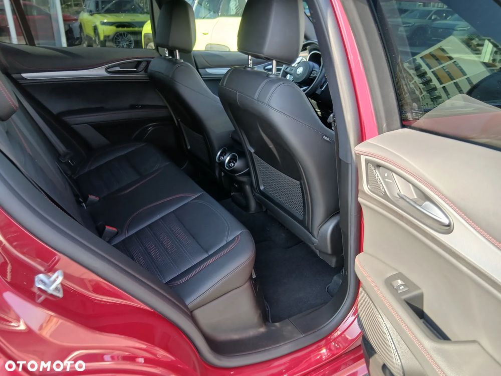 Alfa Romeo Stelvio 2.0 Turbo Tributo Italiano Q4 - 15