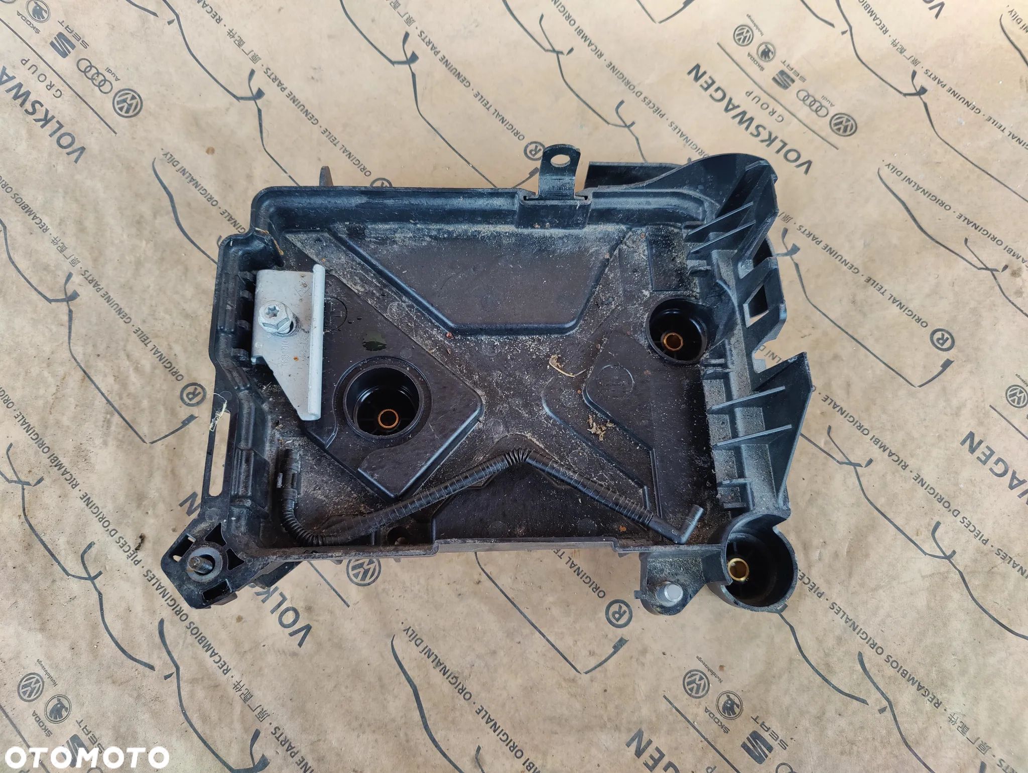 RENAULT ZOE II PODSTAWA MOCOWANIE AKUMULATORA 648940737R - 1