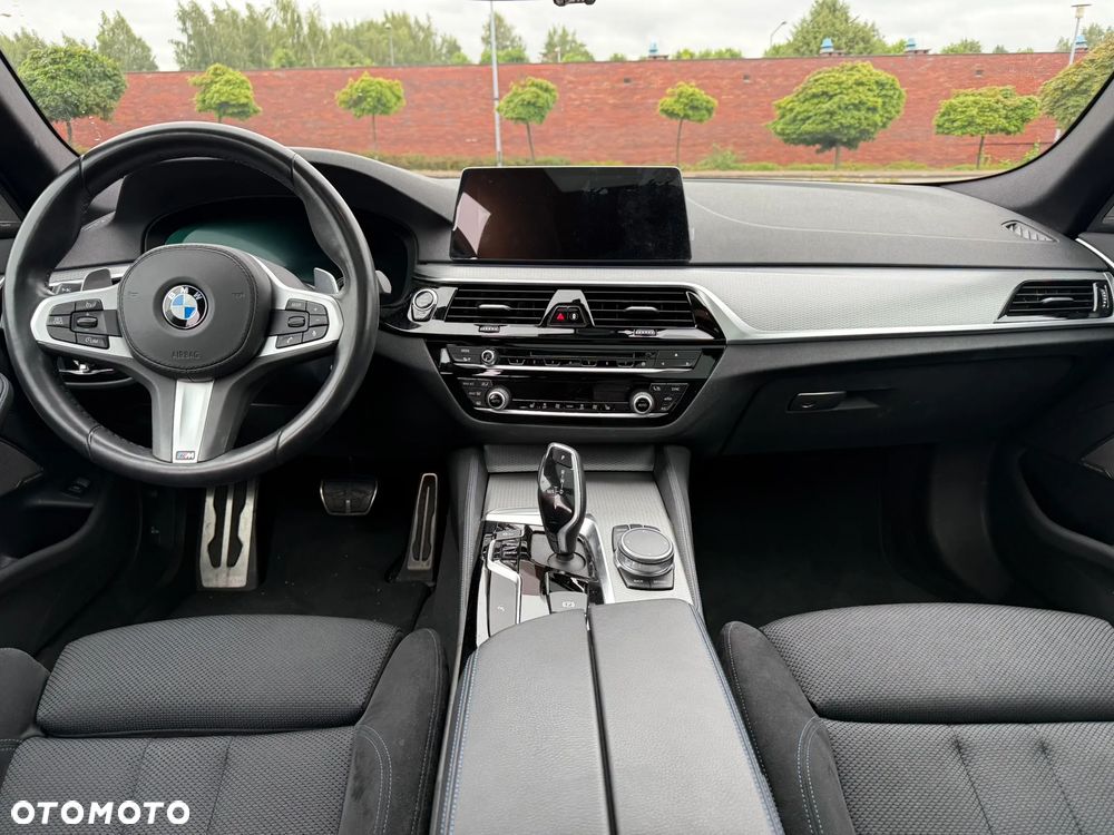 BMW Seria 5 520d xDrive M Sport sport - 8