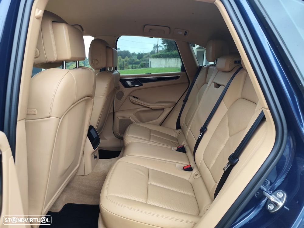 Porsche Macan S - 11