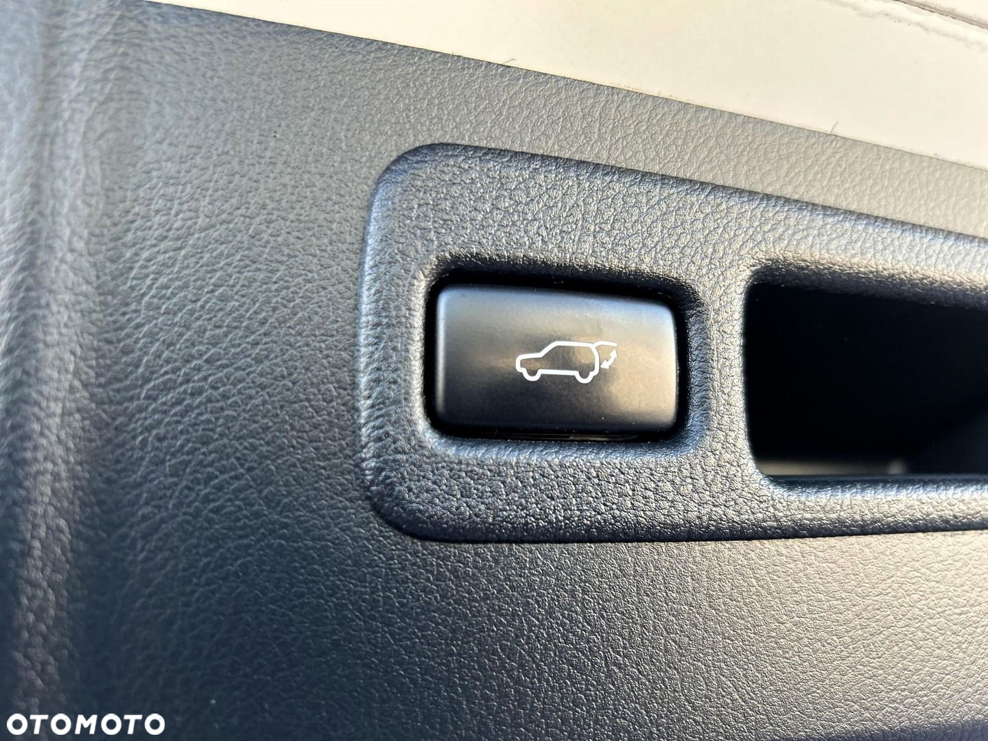 Lexus NX 300h F Sport AWD - 31