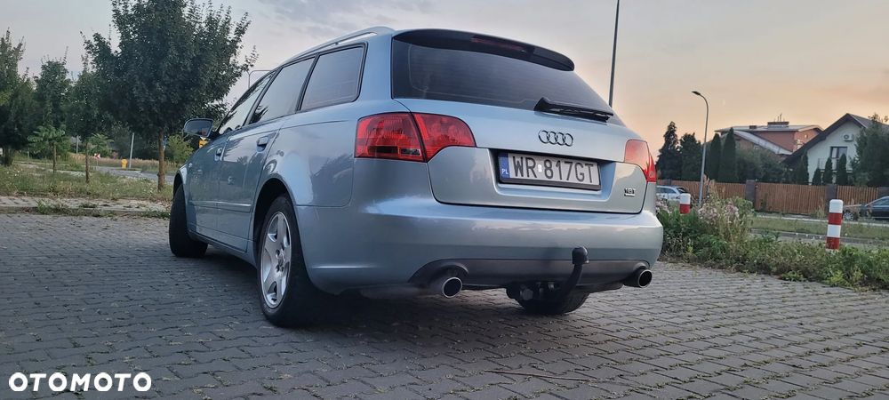 Audi A4 ver-1-8t-quattro - 11