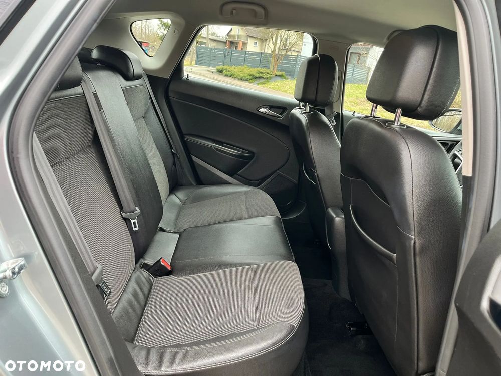 Opel Astra 1.4 Turbo Exklusiv - 28