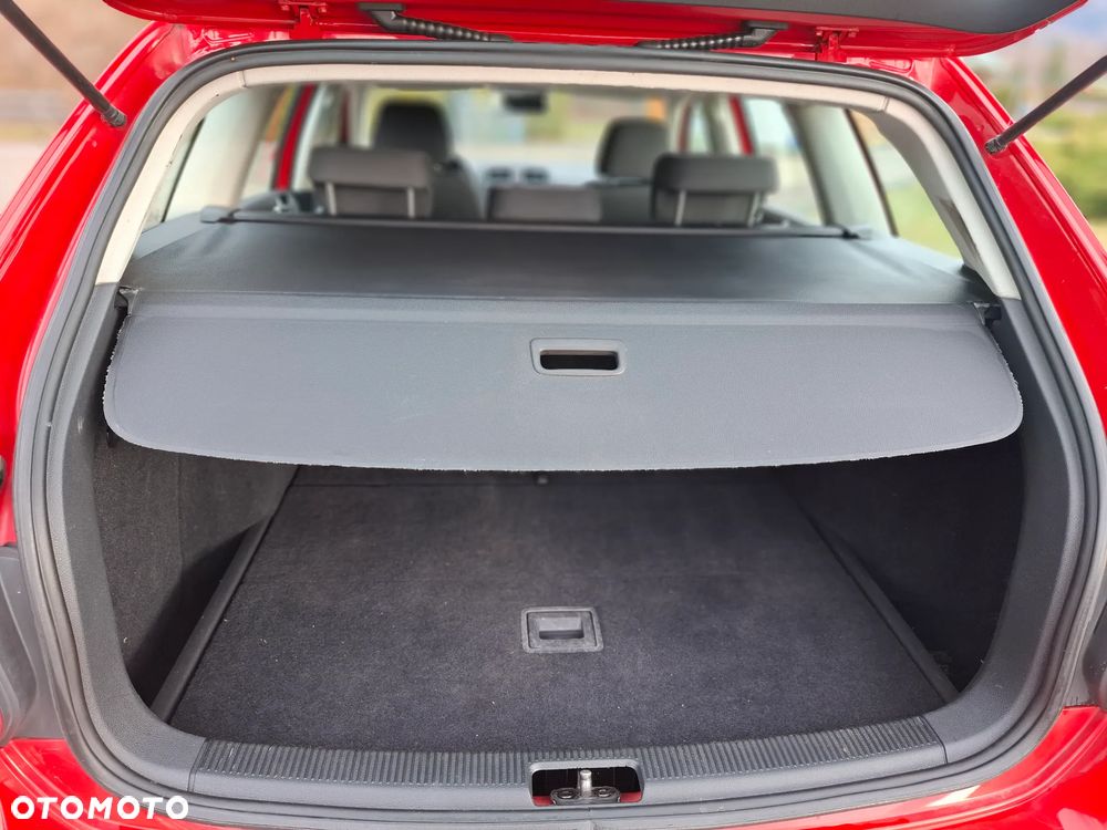 Volkswagen Golf Variant 1.6 TDI DPF BlueMotion Technology Style - 10