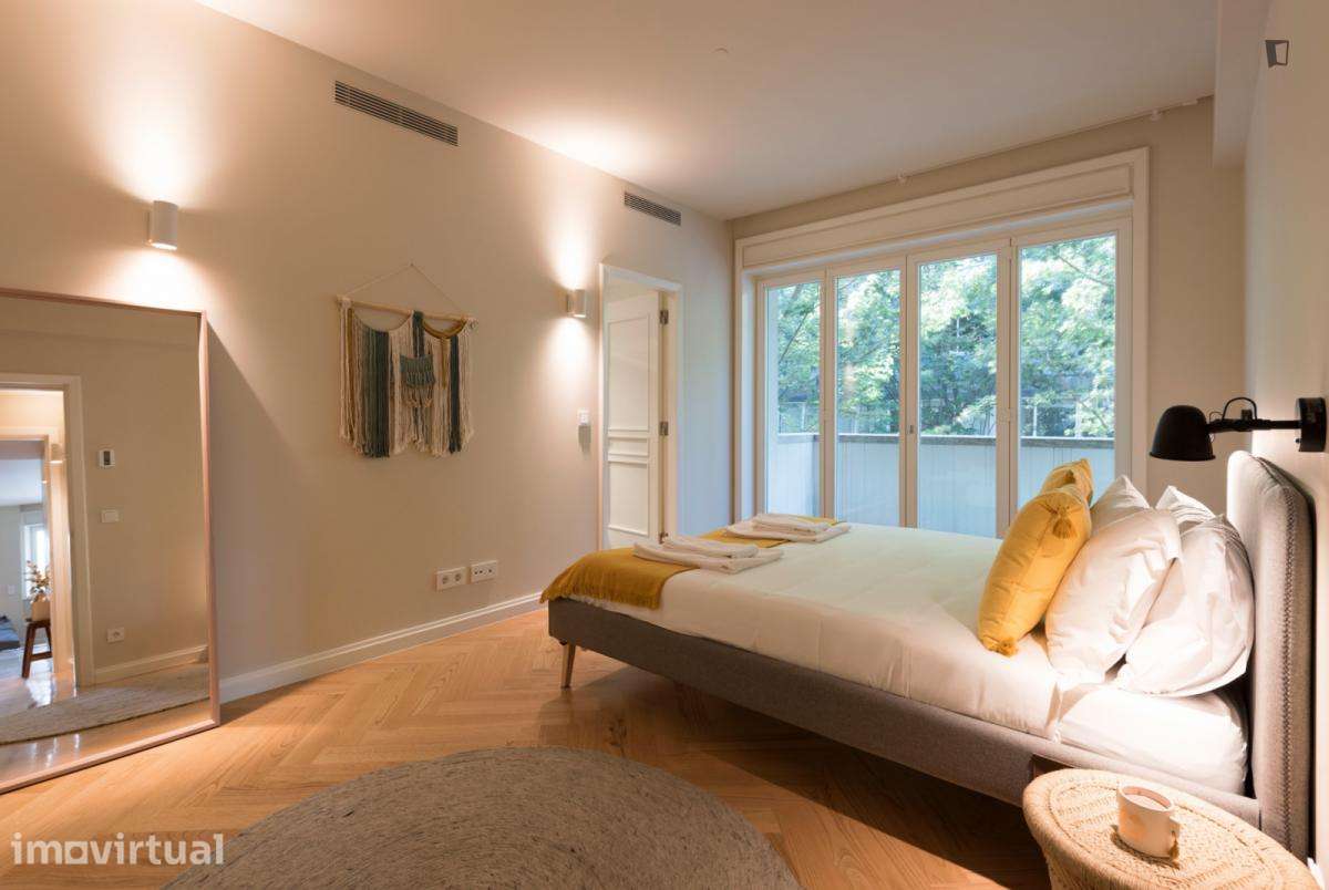 Apartamento com 2 quartos - localizado em Santo Ildefonso Porto - Grande imagem: 2/31