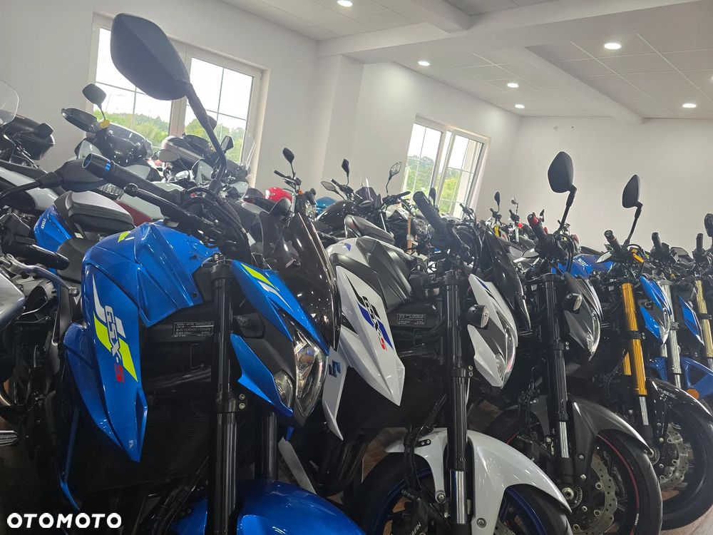 Suzuki GSX - 10