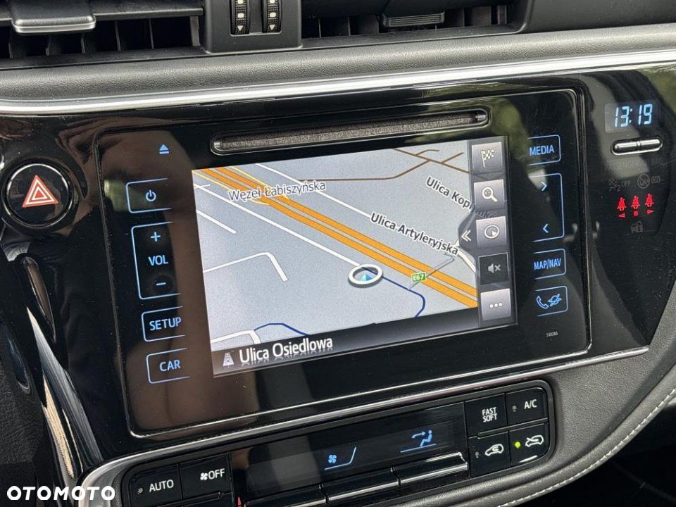 Toyota Auris - 33