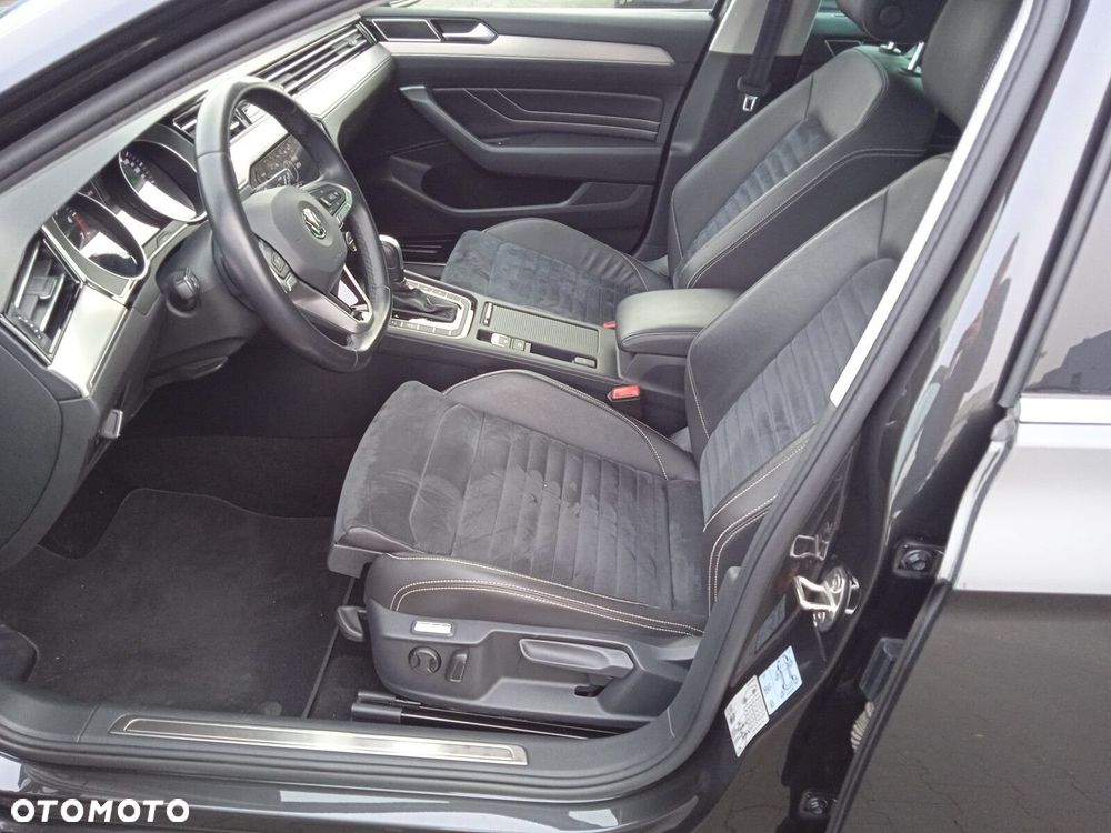 Volkswagen Passat - 12