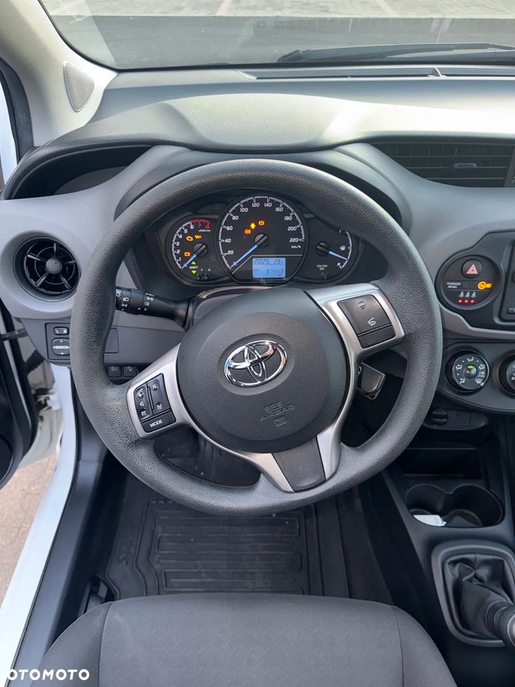 Toyota Yaris 1.0 VVT-i - 9