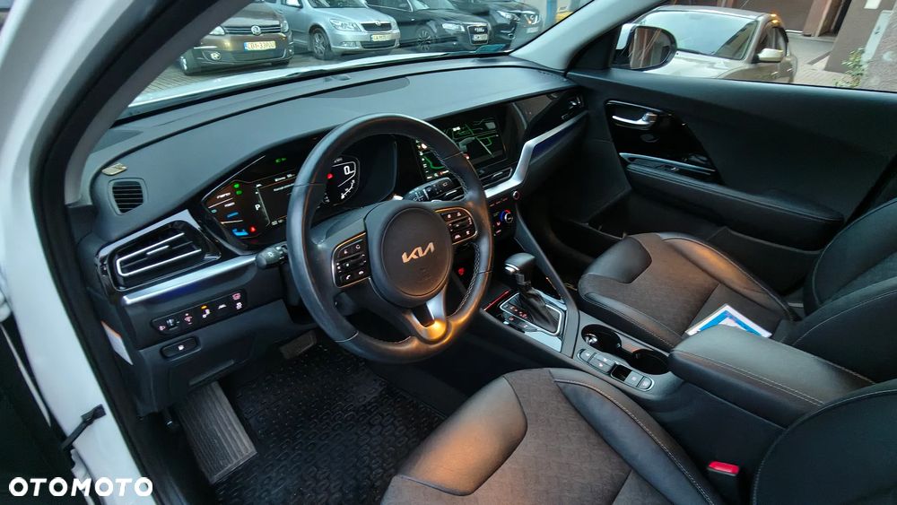 Kia Niro 1.6 GDI Hybrid L Business Line - 12