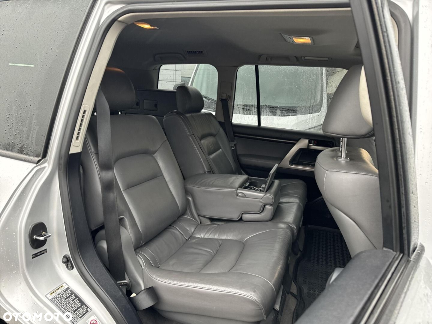 Toyota Land Cruiser - 21