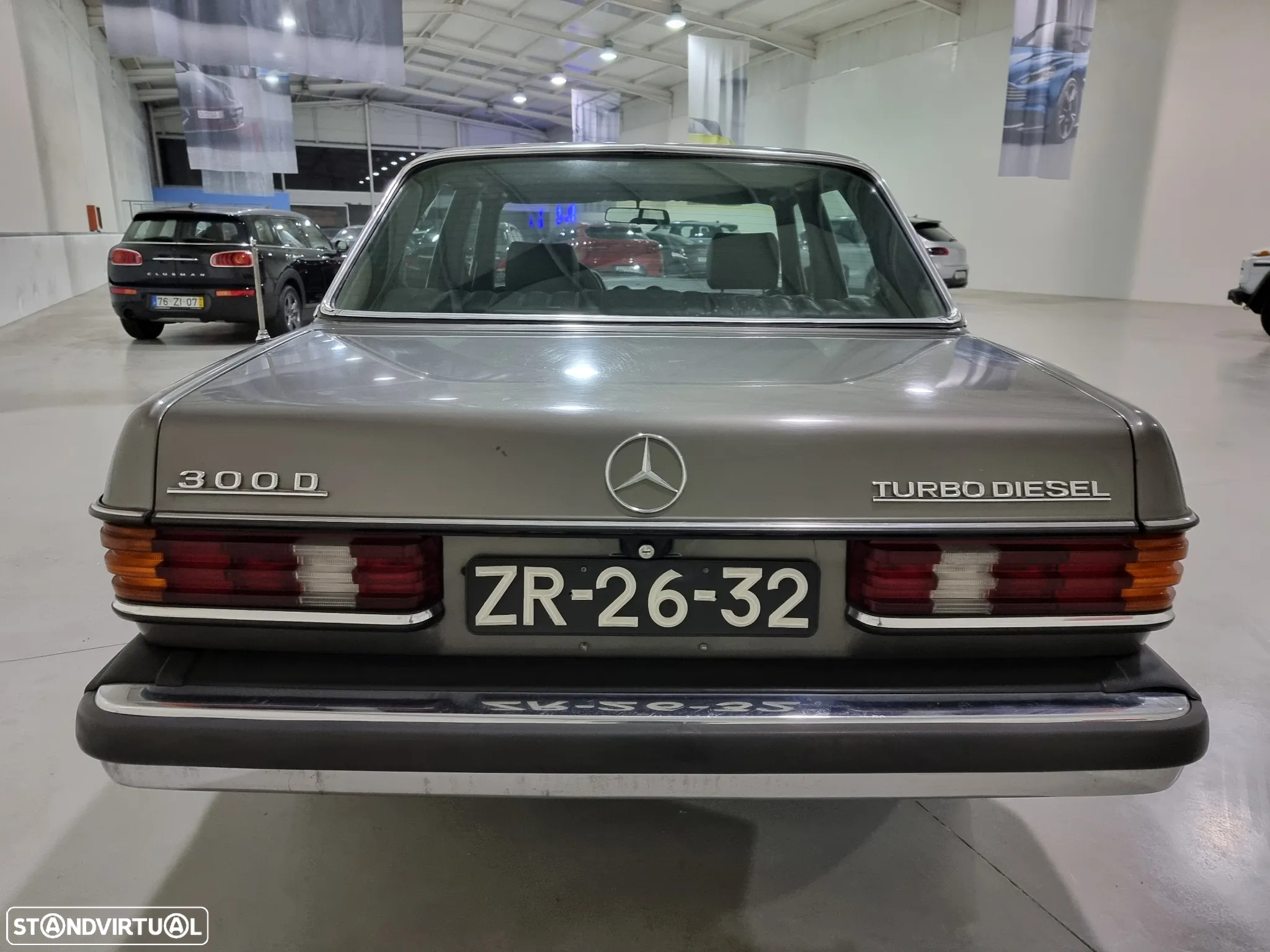 Mercedes-Benz 300 D Turbo - 5