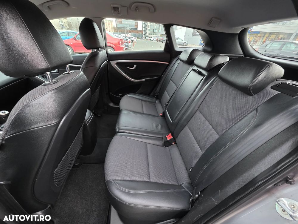 Hyundai i30 1.6 CRDI Exclusive - 8