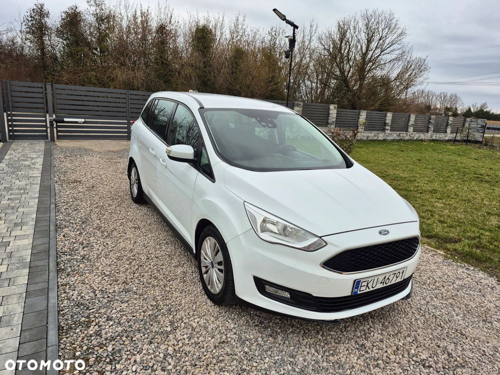 Ford Grand C-MAX - 40