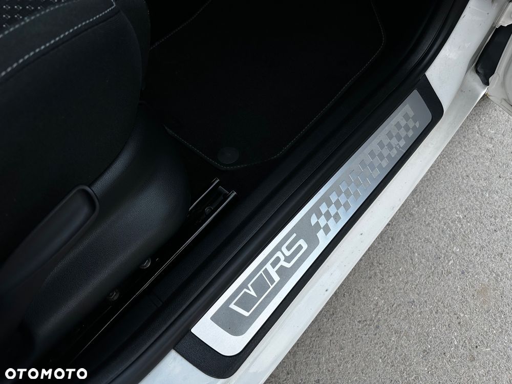 Skoda Fabia 1.4 TSI DSG RS - 12