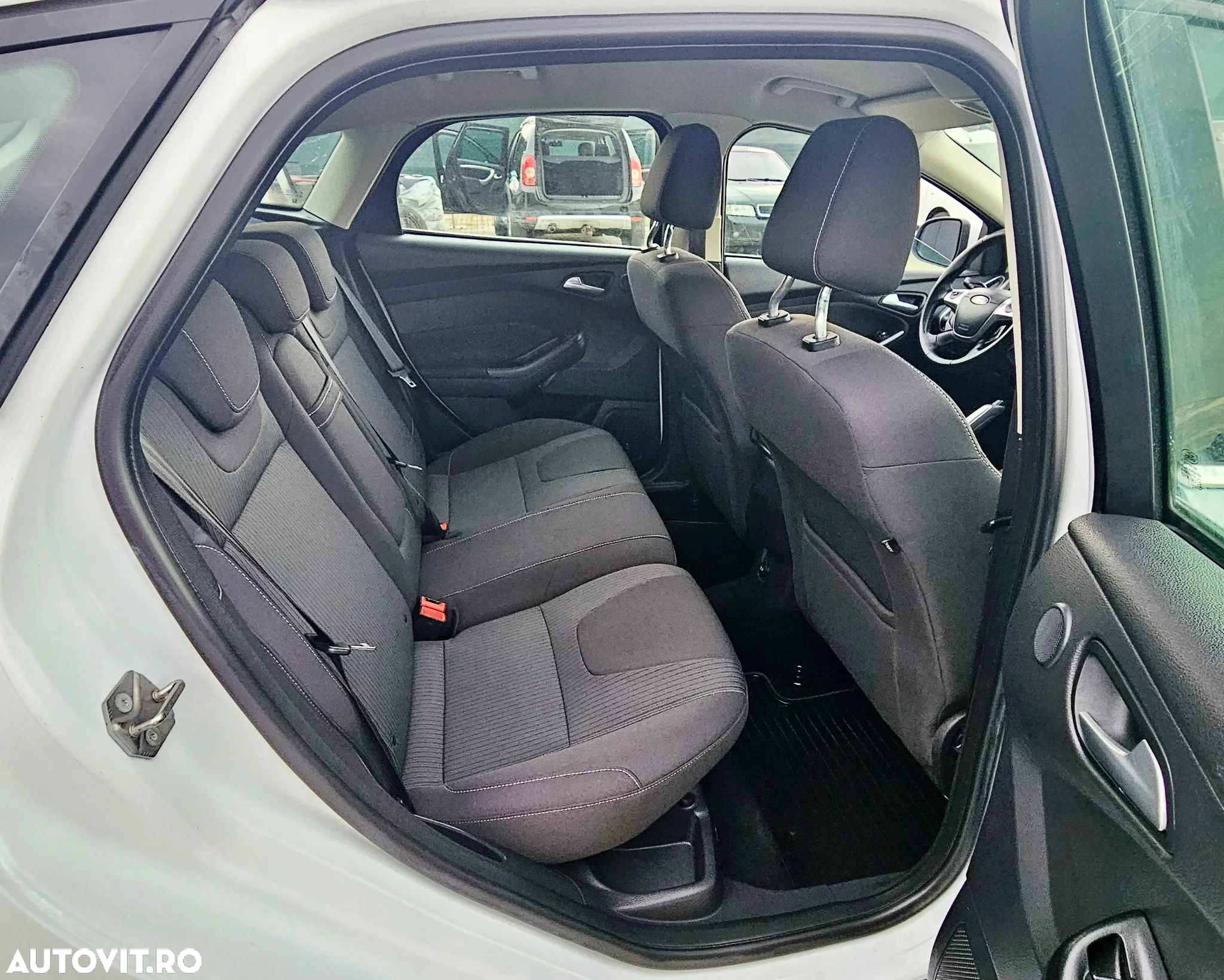 Ford Focus 1.6 Ti-VCT Titanium - 14