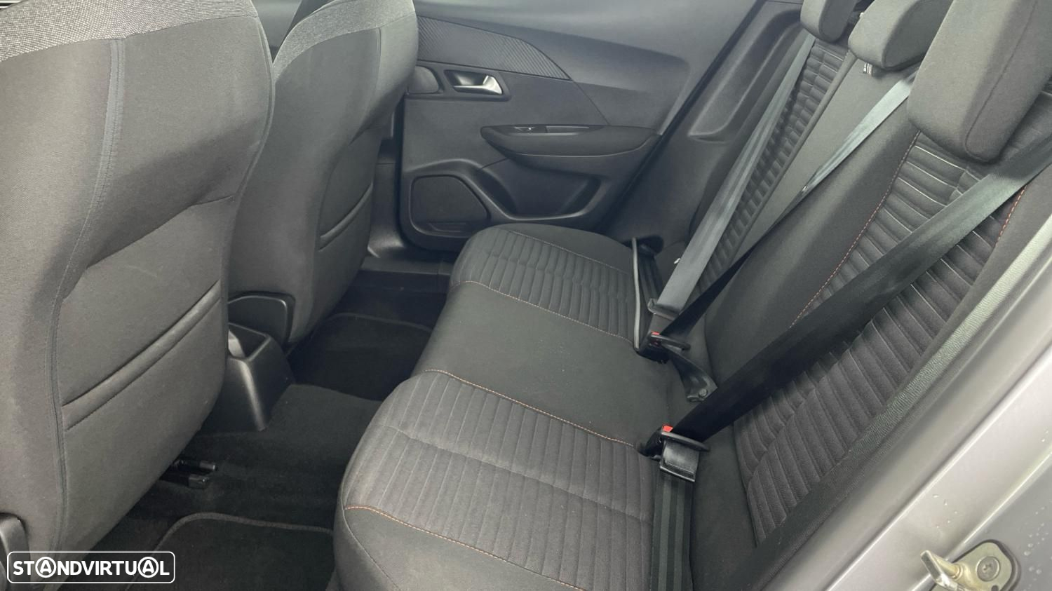 Peugeot 2008 1.2 PureTech Active Pack - 9