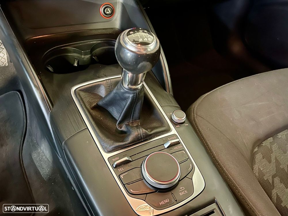 Audi A3 Sportback 1.6 TDI Advance - 19