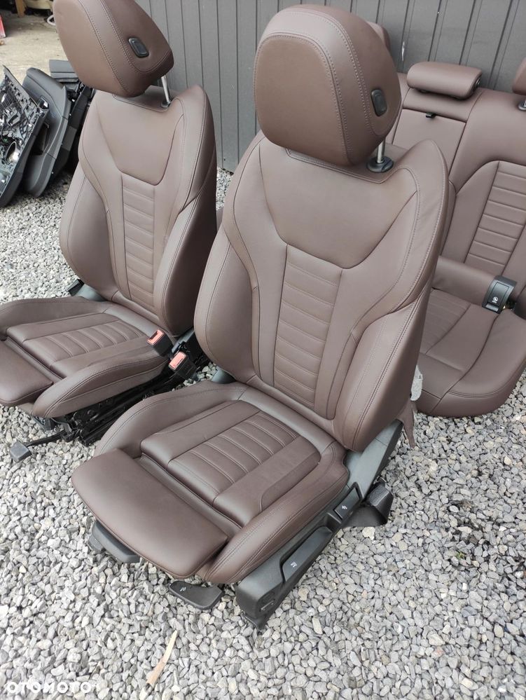 FOTELE KANAPA BOCZKI BRĄZOWA SKÓRA BMW G20 EUROPA CH - 3