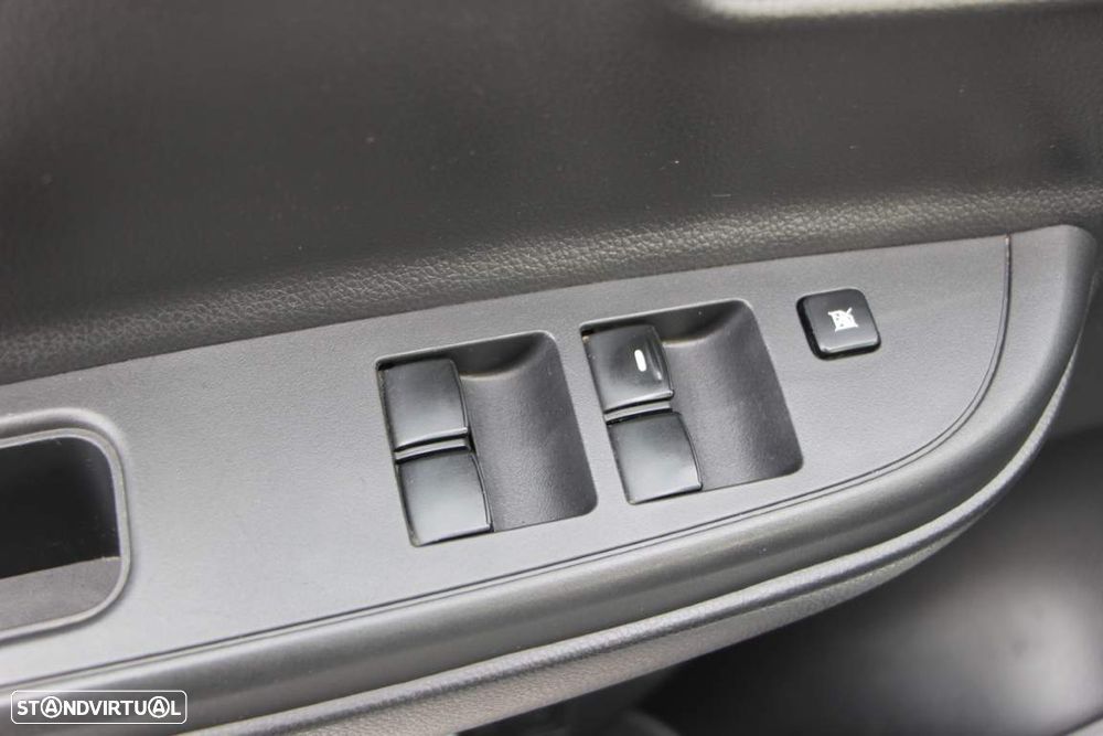 Mitsubishi L200 2.3 DI-D Strakar Space Cab Intense 4WD - 18