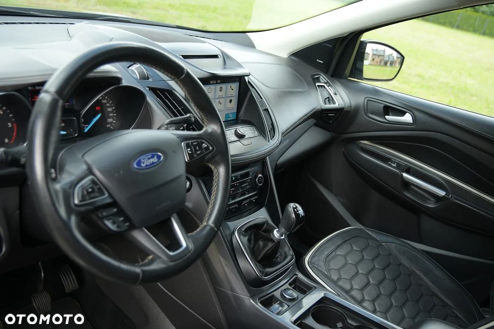 Ford Kuga 2.0 TDCi 2x4 Vignale - 26