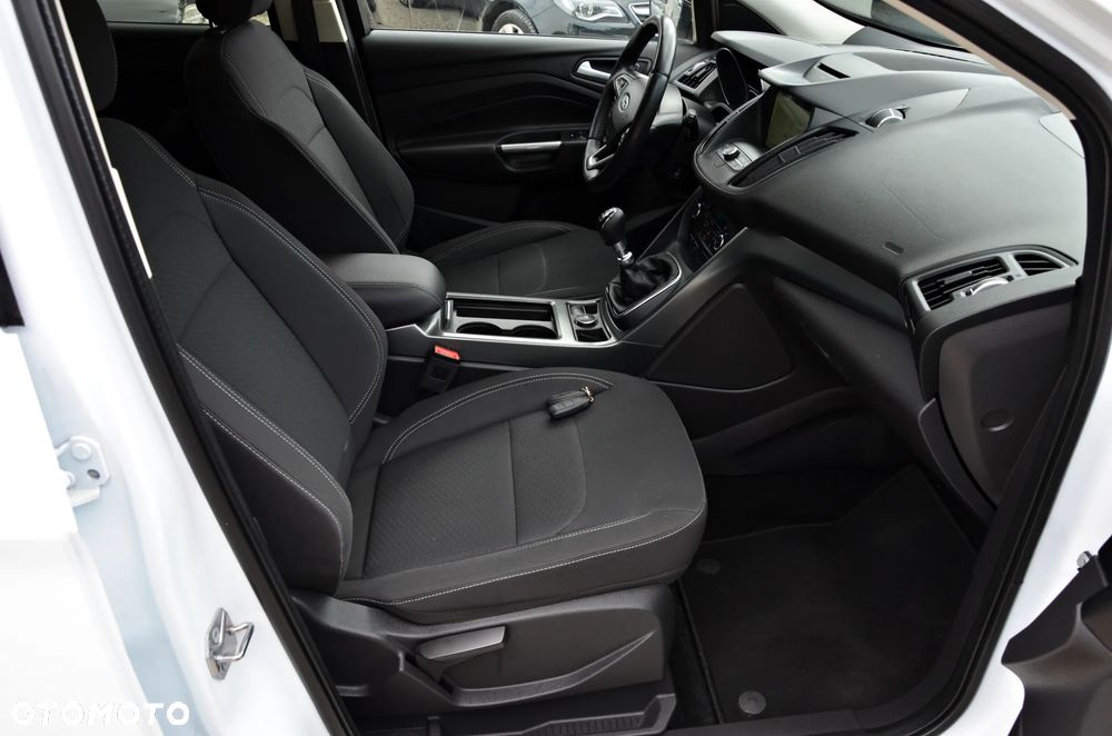 Ford Kuga 2.0 TDCi AWD Titanium - 6