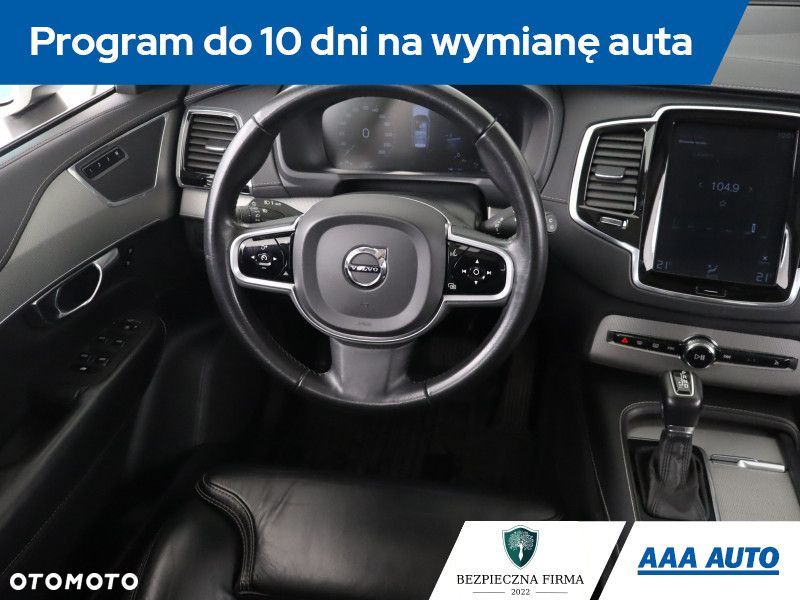 Volvo XC 90 - 9