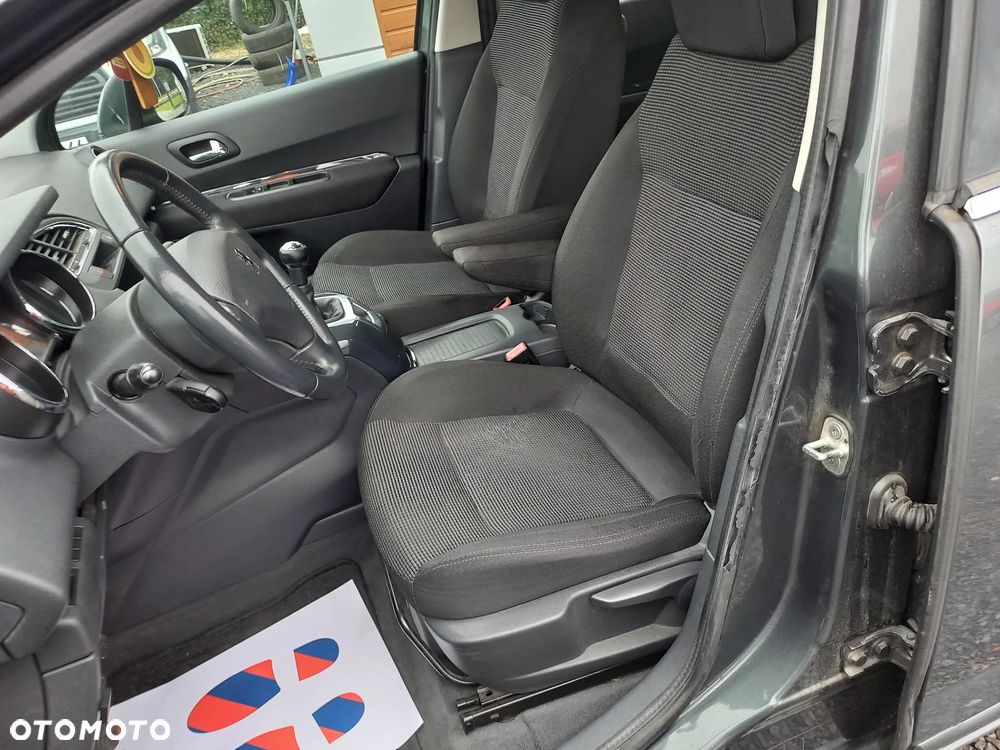Peugeot 5008 - 13