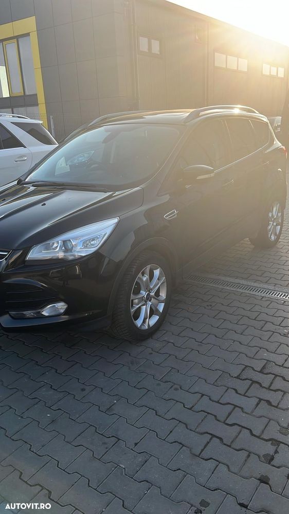 Dezmembram Ford Kuga 2.0 diesel 4x4 din 2014 - 3