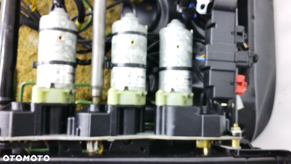 Mercedes W210 Sedan Fotele Siedzenia Kanapa - 16