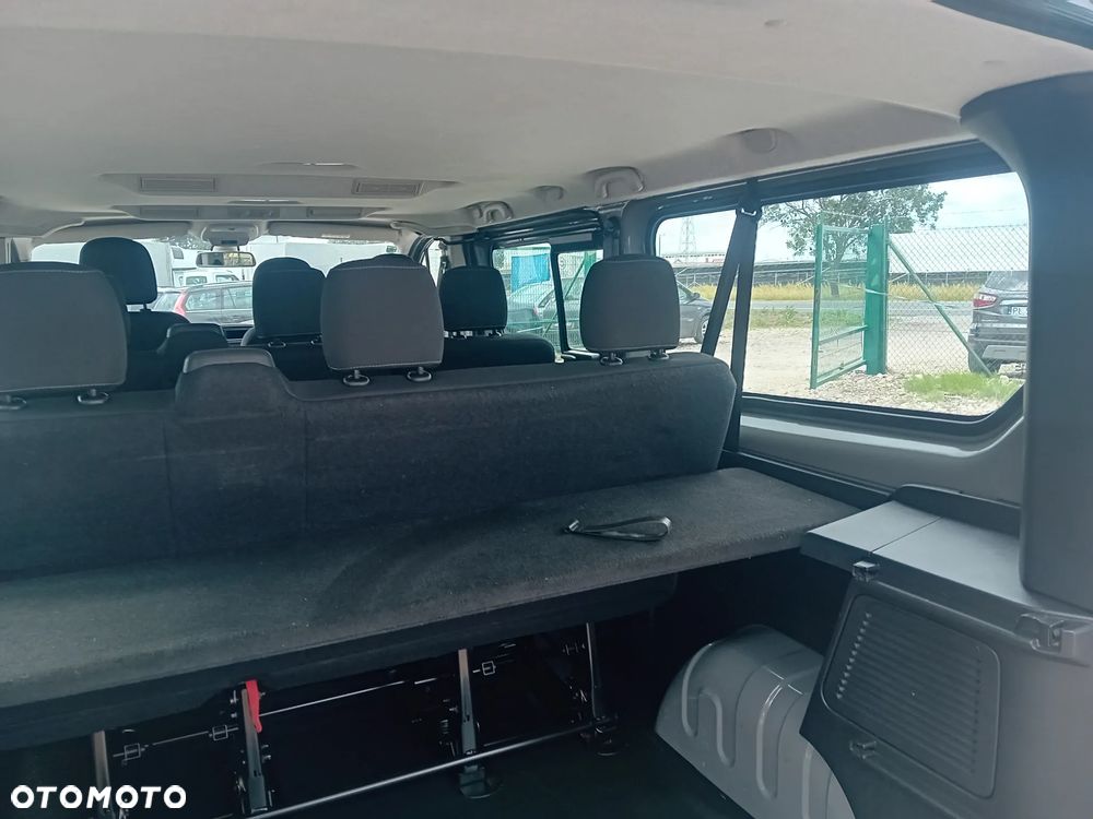 Opel Vivaro - 11