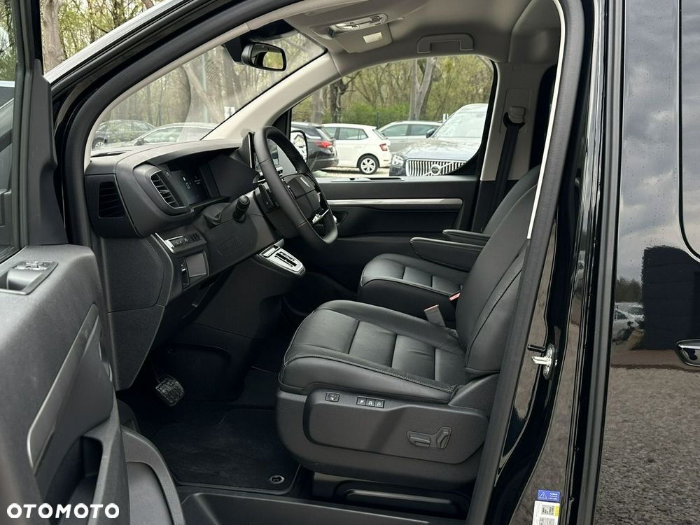 Peugeot Traveller - 13