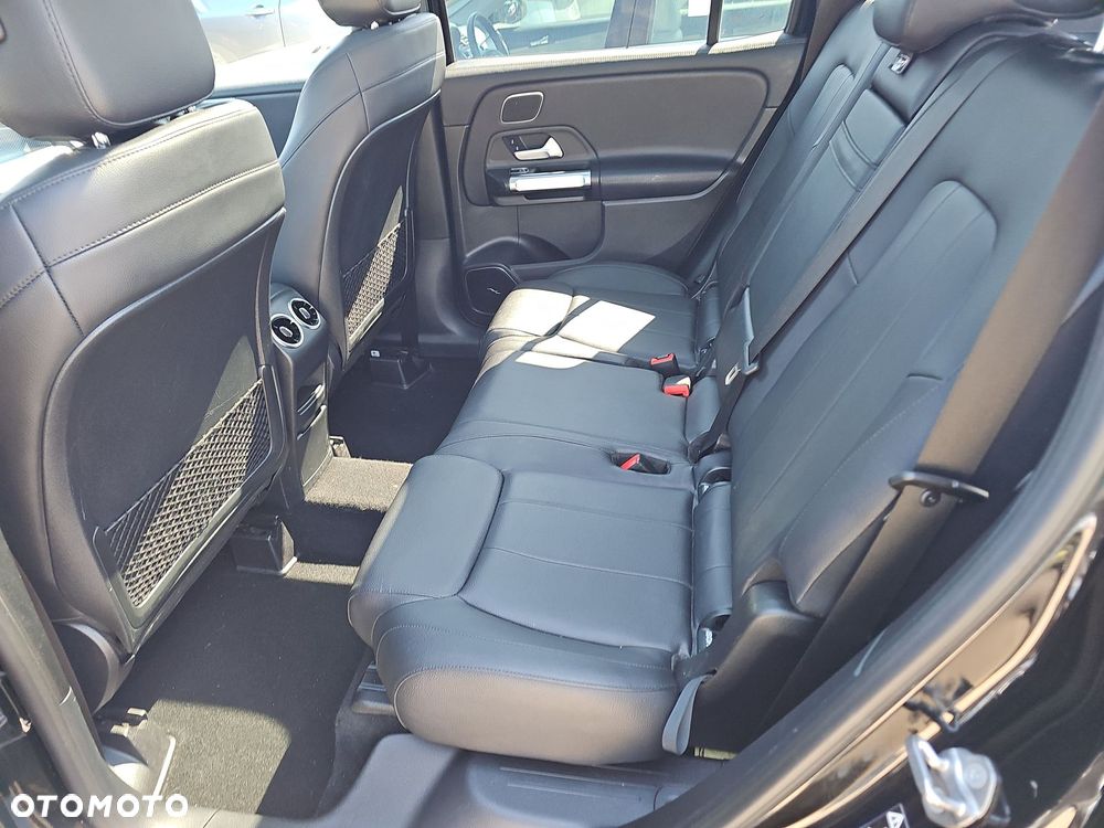Mercedes-Benz GLB 250 4-Matic Progressive 8G-DCT - 15
