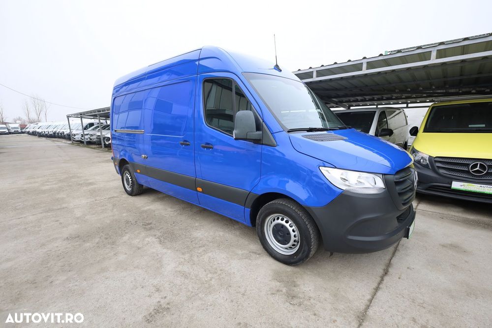 Mercedes-Benz Sprinter - 9