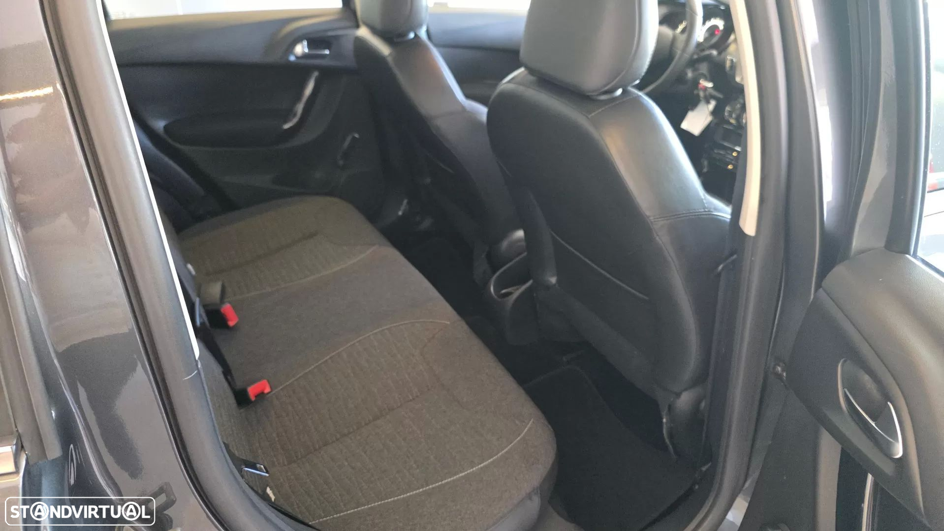 Citroën C3 1.6 BlueHDi Exclusive - 38