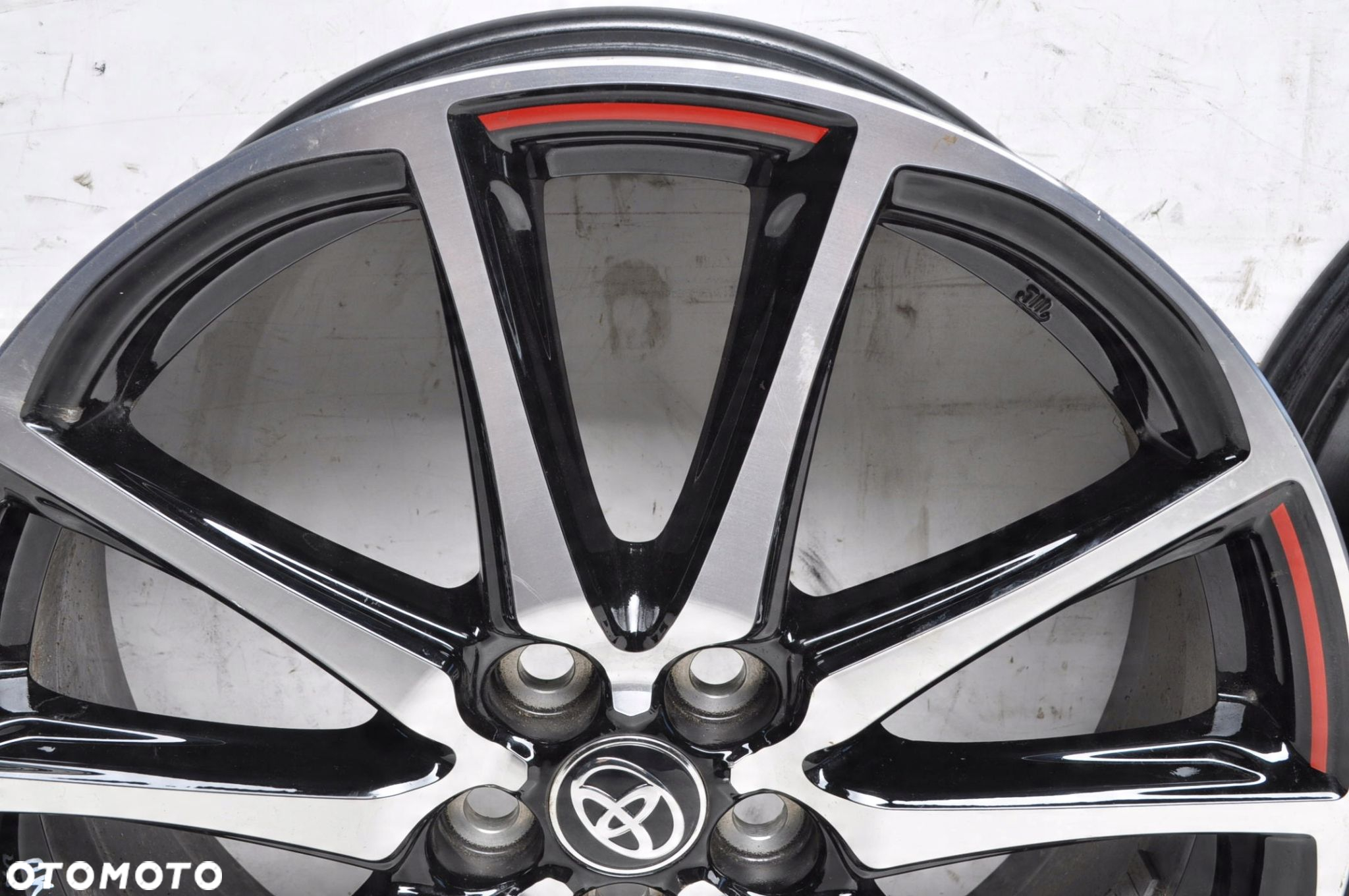 TOYOTA YARIS GR FELGI ALUMINIOWE R18" 7.0 5X100 ET51  42611-0DM90 - 6