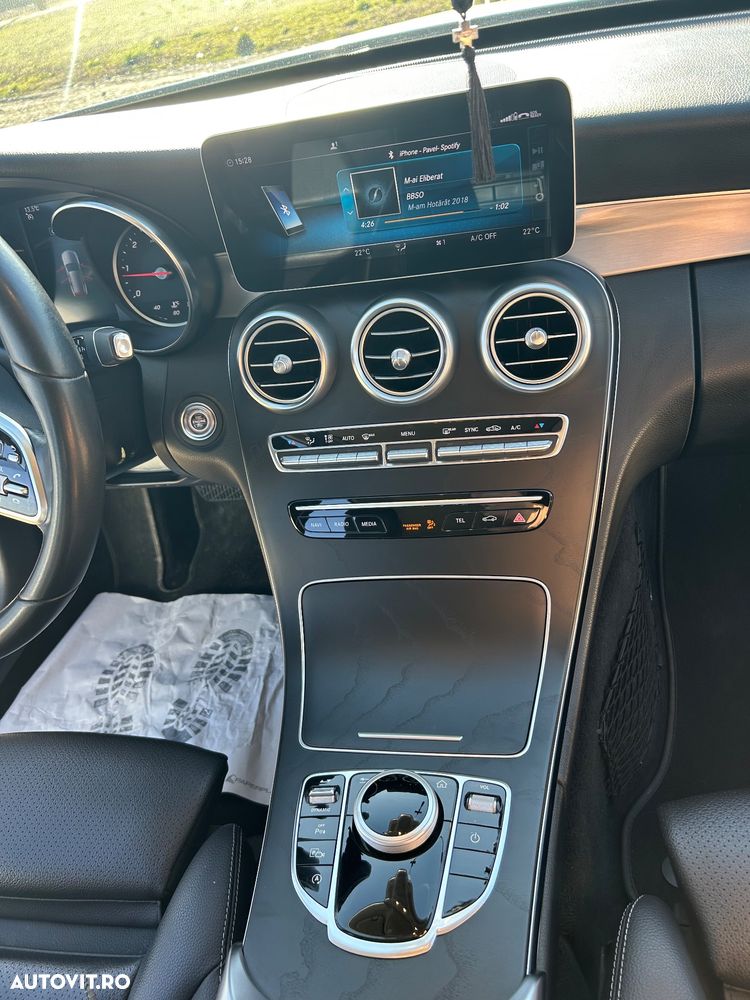 Mercedes-Benz C - 19