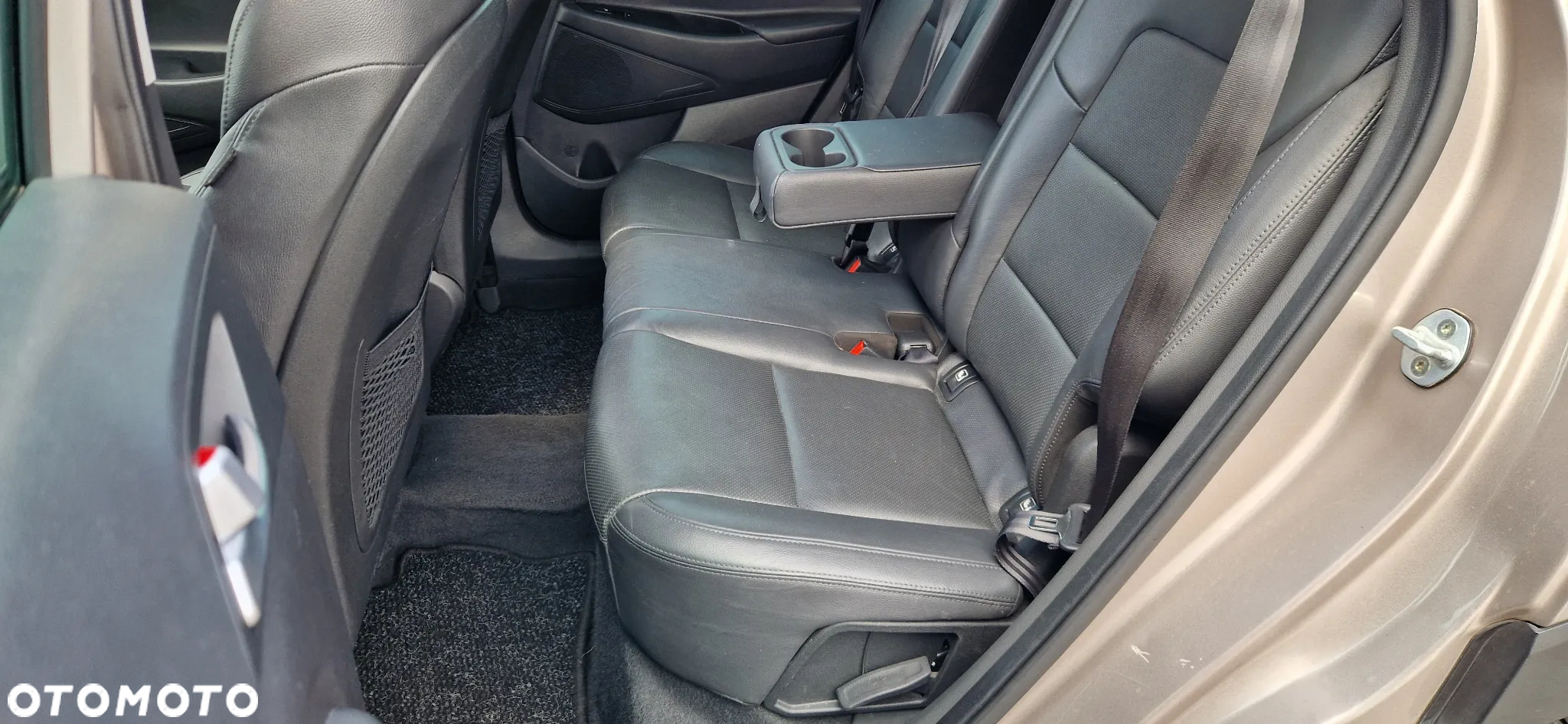 Hyundai Tucson 1.6 Turbo 2WD Navi - 28