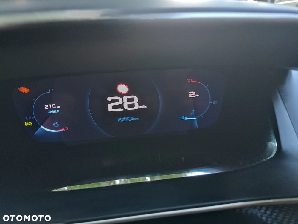 Peugeot 208 - 16